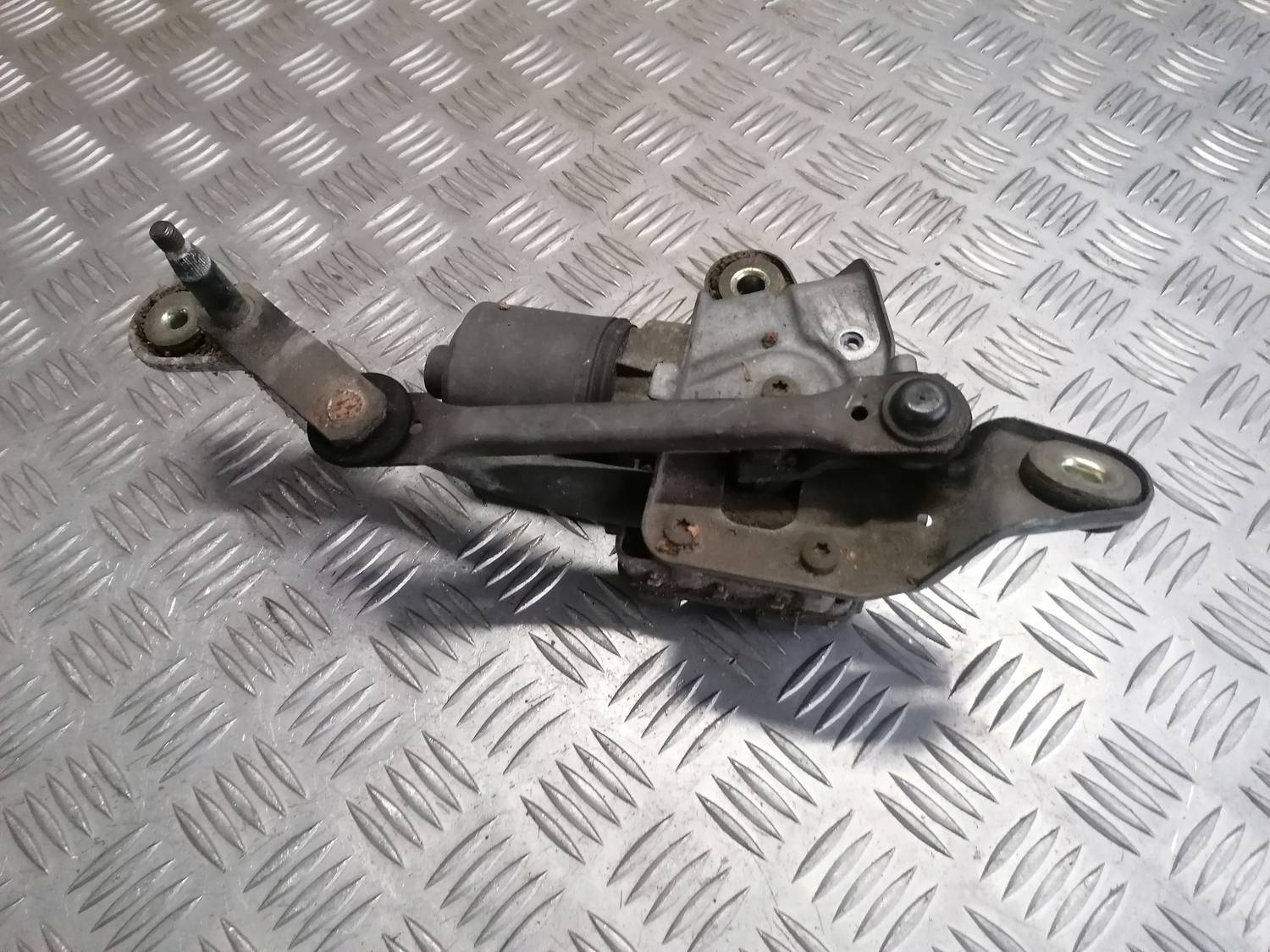 Vējstikla tīrītāja motors priekš VW PHAETON 2003 3 Vējstikla tīrītāja motors priekš VW PHAETON 2003