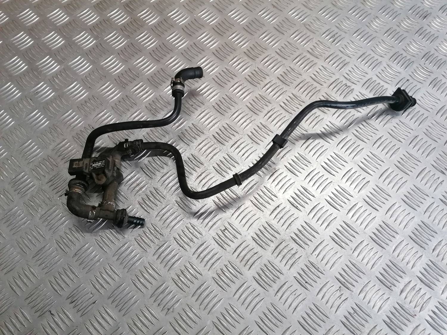 Gaisa spiediena devējs priekš VW PHAETON 2003 1 Gaisa spiediena devējs priekš VW PHAETON 2003