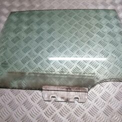 Aizmugurējo kreiso durvju stikls priekš VW PHAETON 2003