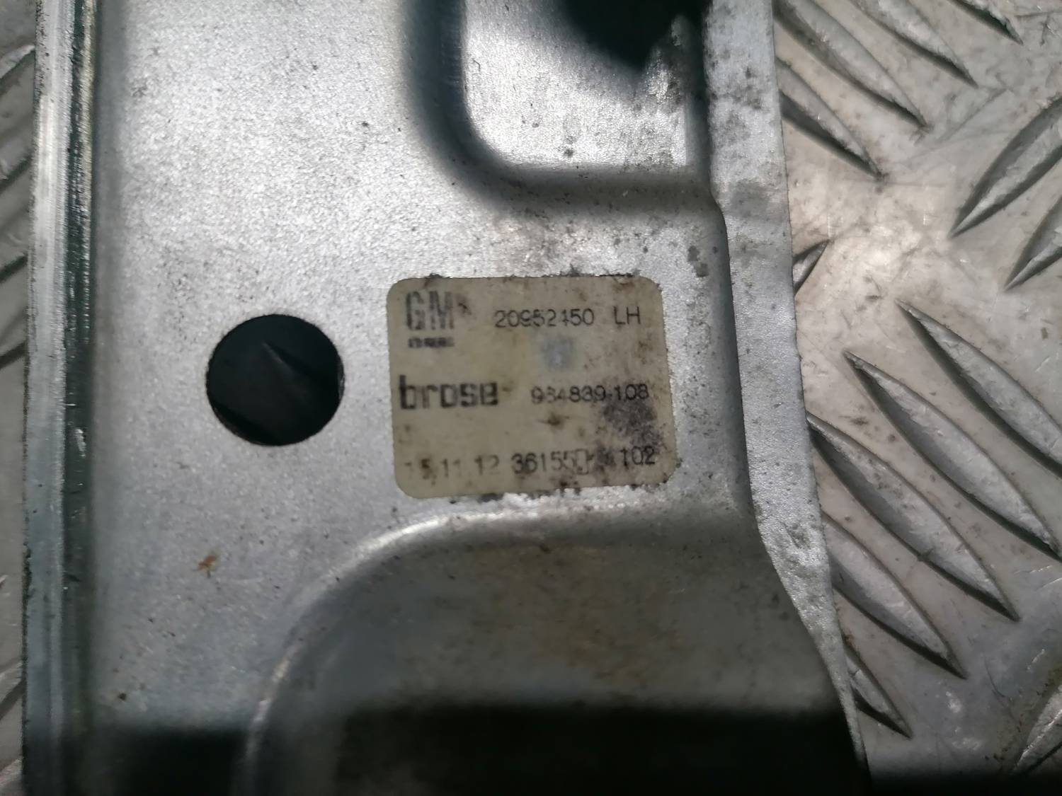 Stikla pacelšanas mehānisms aizmugurējais kreisais priekš OPEL INSIGNIA SPORTS TOURER 2013 5 Stikla pacelšanas mehānisms aizmugurējais kreisais priekš OPEL INSIGNIA SPORTS TOURER 2013