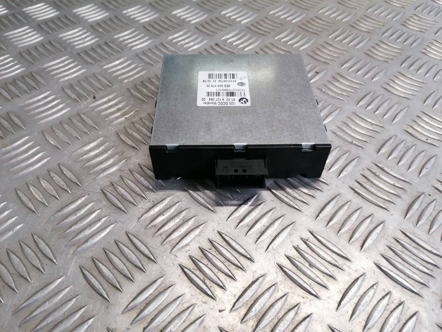 Sprieguma stabilizācijas bloks priekš BMW 318D E91 2008 TOURING 4 Sprieguma stabilizācijas bloks priekš BMW 318D E91 2008 TOURING