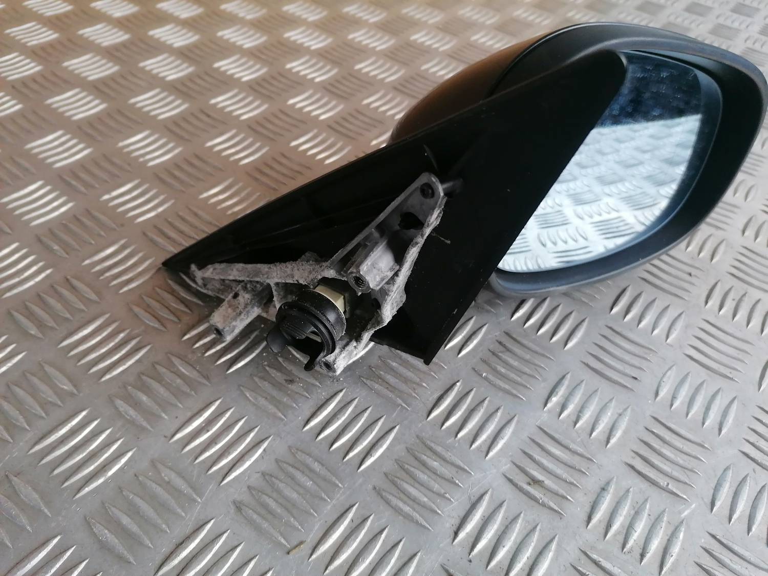 Ārējais spogulis, pa labi priekš BMW 318D E91 2008 TOURING 2 Ārējais spogulis, pa labi priekš BMW 318D E91 2008 TOURING