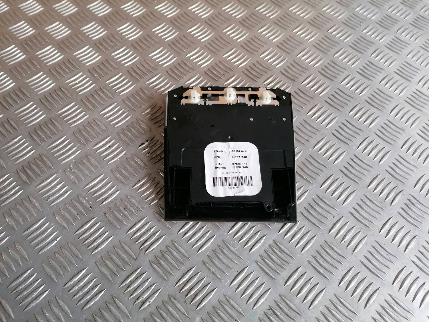 Salona apgaismojuma panelis priekš BMW 318D E91 2008 TOURING 3 Salona apgaismojuma panelis priekš BMW 318D E91 2008 TOURING