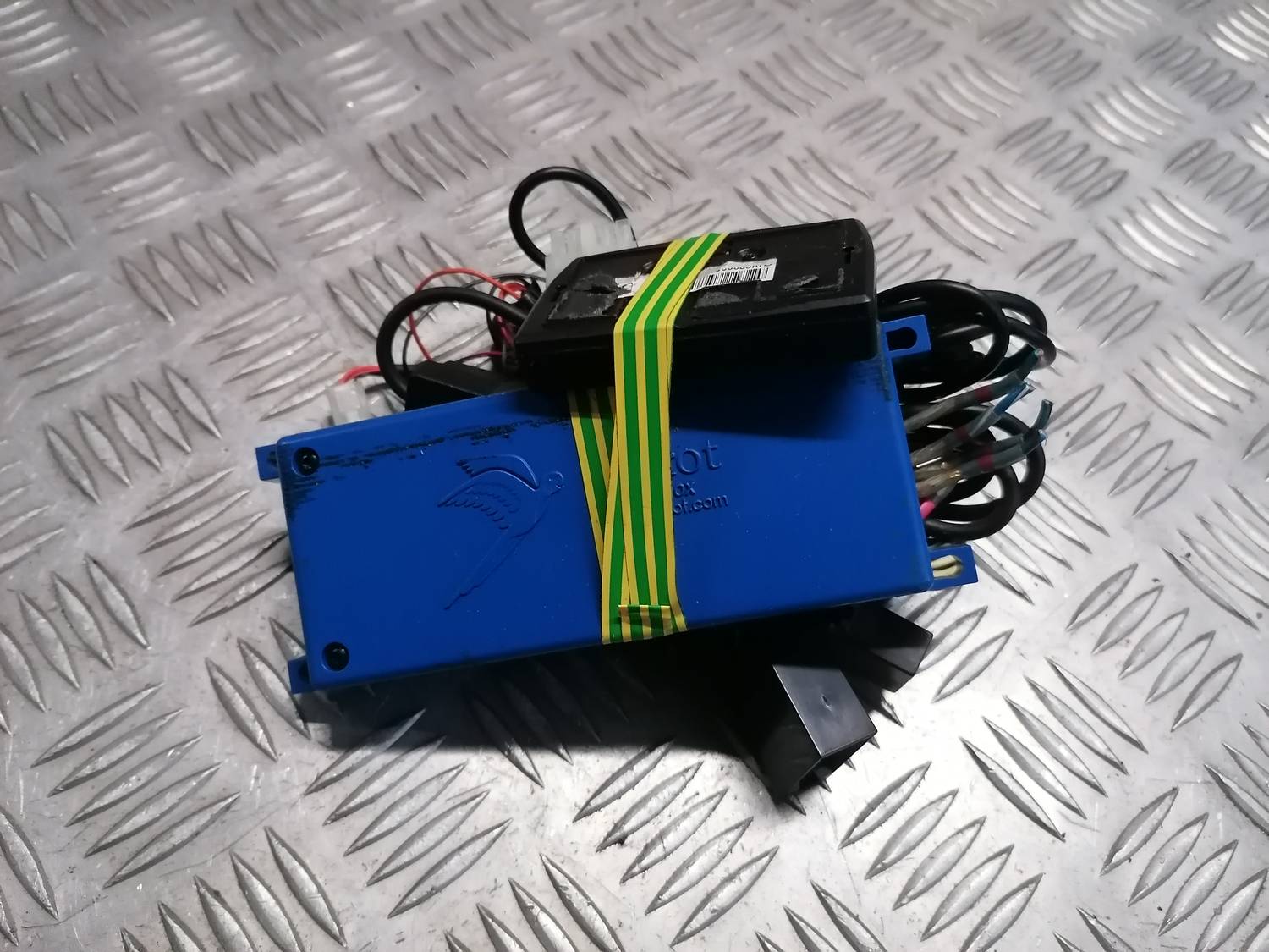 Bluetooth vadības bloks priekŔ BMW 318D E91 2008 TOURING 2 Bluetooth vadības bloks priekŔ BMW 318D E91 2008 TOURING