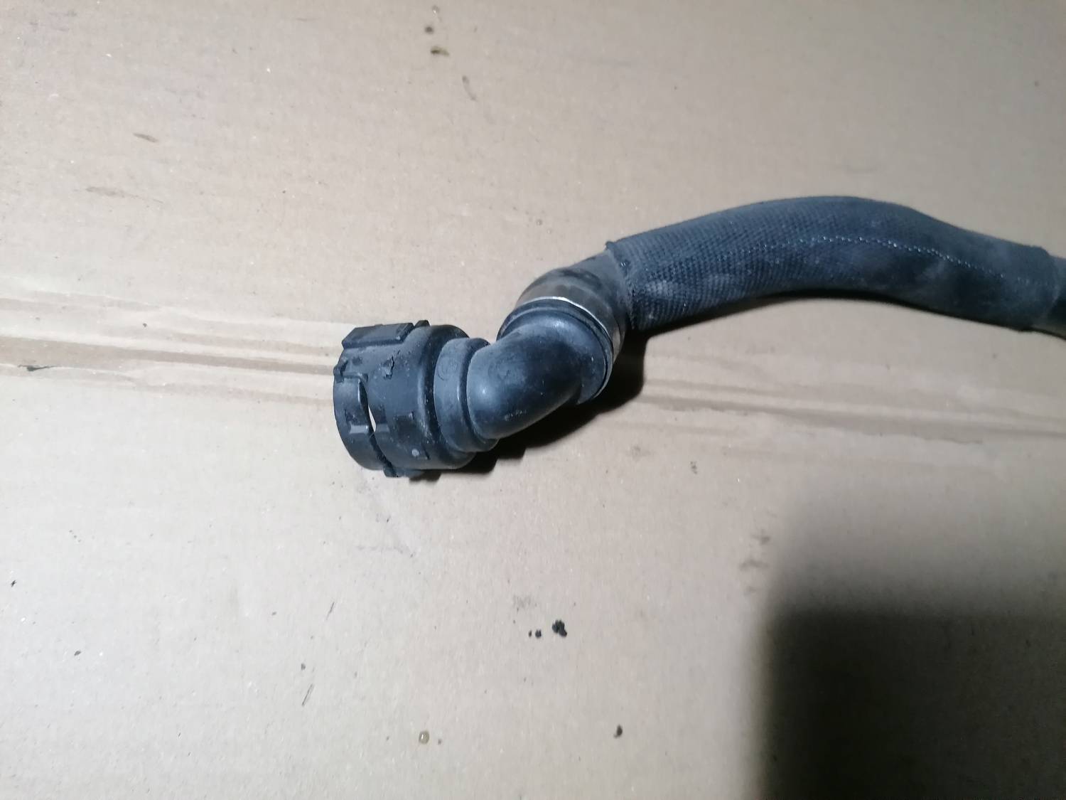 Dzesēšanas caurule priekš BMW 318D E91 2008 TOURING 2 Dzesēšanas caurule priekš BMW 318D E91 2008 TOURING