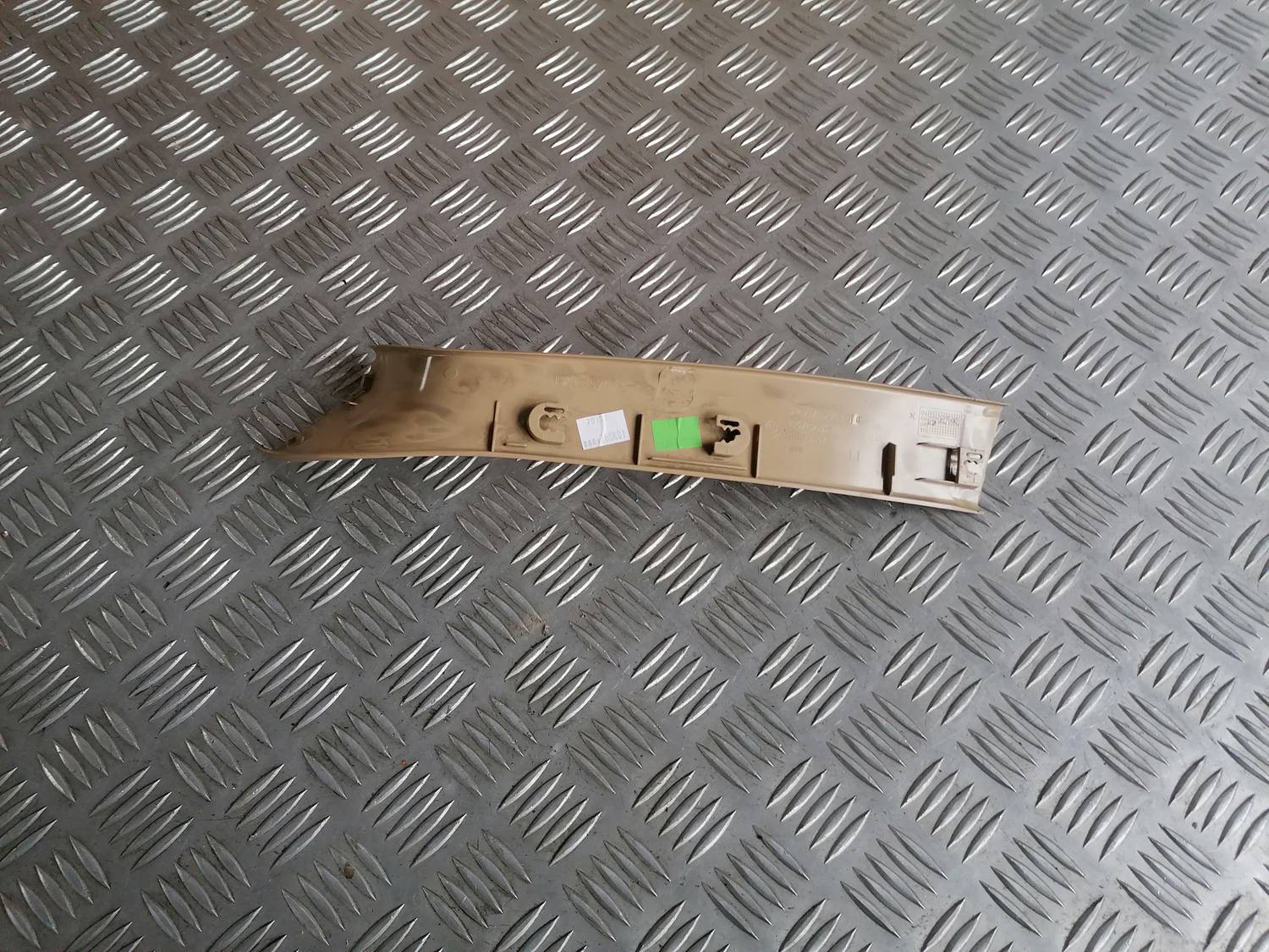 Bagāžnieka vāka apdare priekš BMW 318D E91 2008 TOURING 3 Bagāžnieka vāka apdare priekš BMW 318D E91 2008 TOURING