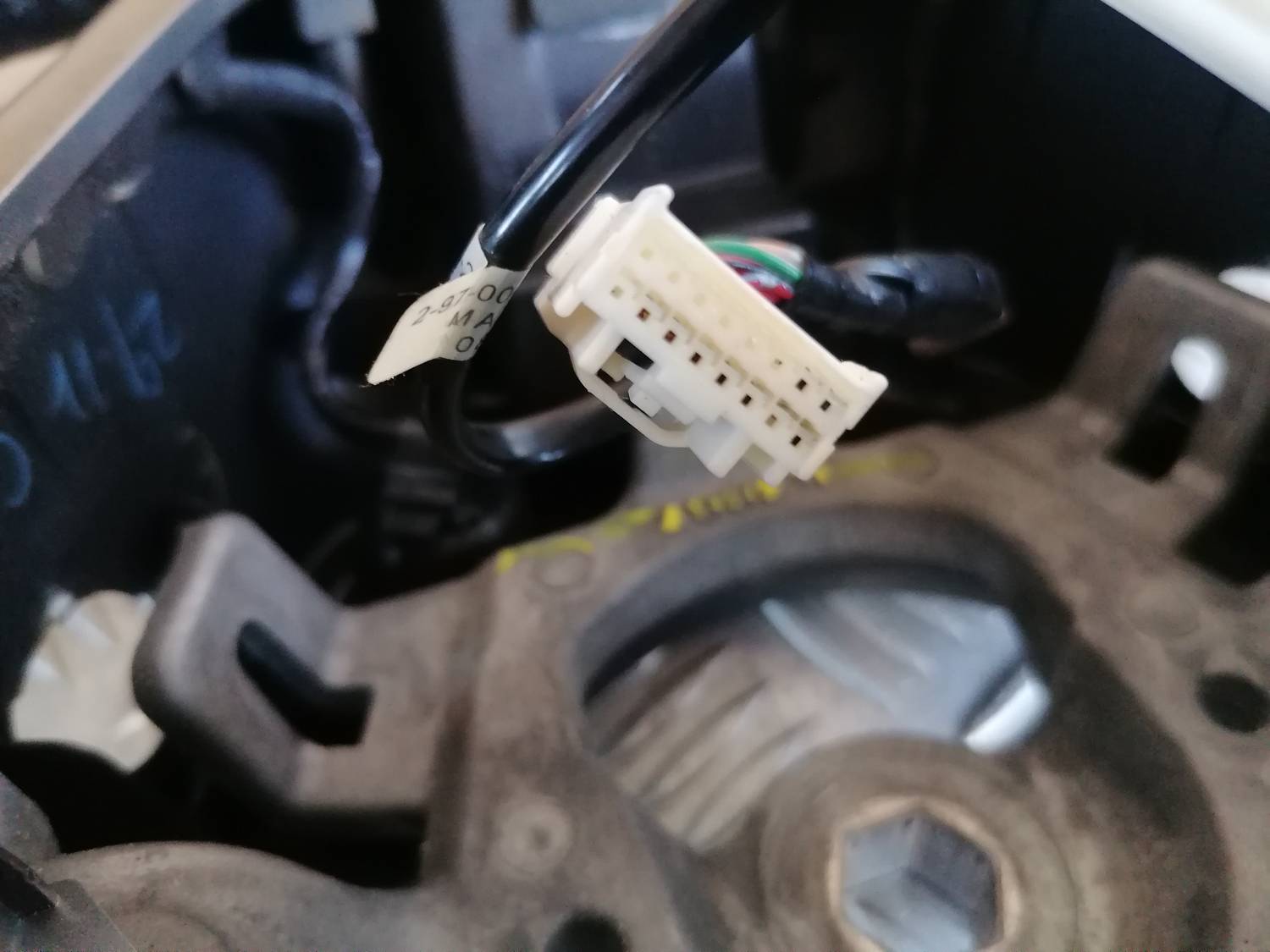 Stūre priekš MAZDA 6 2007 6 Stūre priekš MAZDA 6 2007