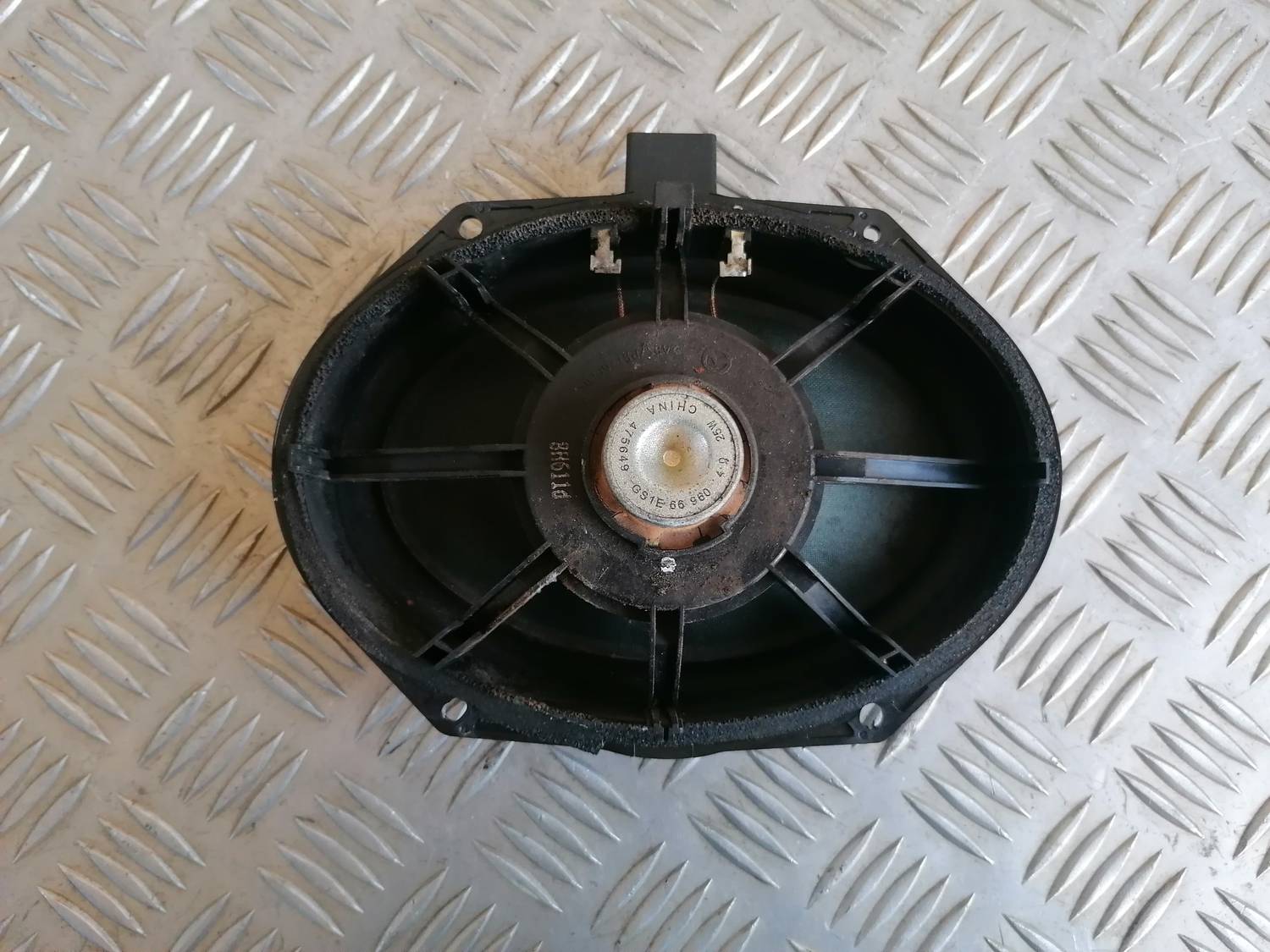 Durvju skaļrunis, apakšā priekš MAZDA 6 2007 4 Durvju skaļrunis, apakšā priekš MAZDA 6 2007