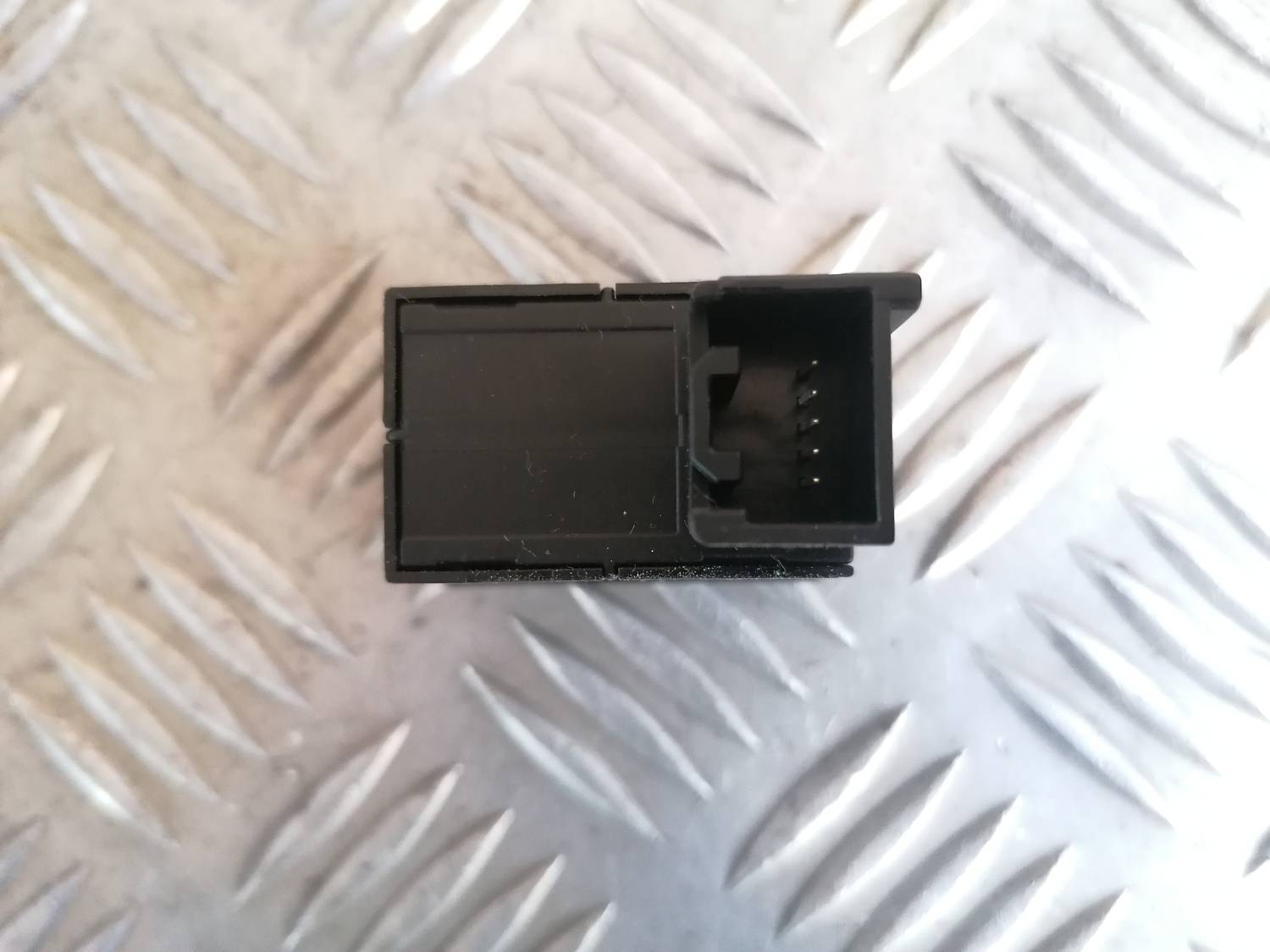 Sēdekļa apsildes ieslēgšanas poga priekš MAZDA 6 2007 5 Sēdekļa apsildes ieslēgšanas poga priekš MAZDA 6 2007