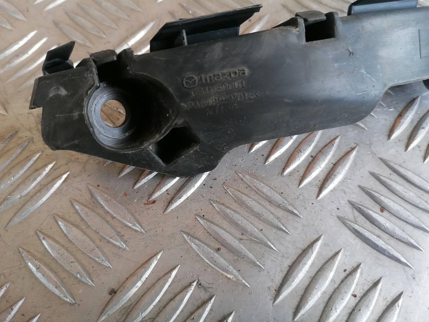 Priekšēja bufera kronšteins priekš MAZDA 6 2007 5 Priekšēja bufera kronšteins priekš MAZDA 6 2007