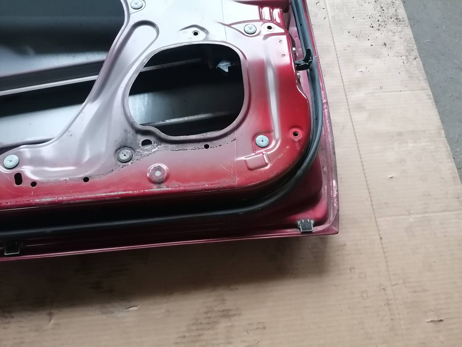 Priekšējās kreisās durvis priekš MAZDA 6 2007 7 Priekšējās kreisās durvis priekš MAZDA 6 2007