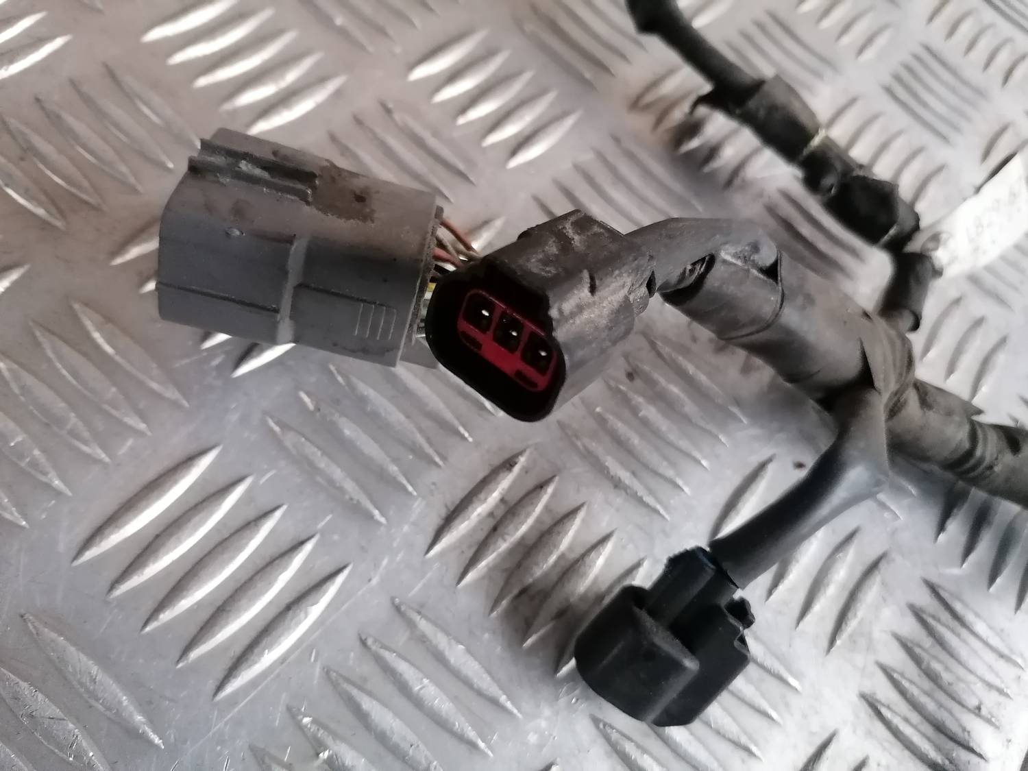 Degvielas smidzinātāju vadi priekš MAZDA 6 2007 4 Degvielas smidzinātāju vadi priekš MAZDA 6 2007