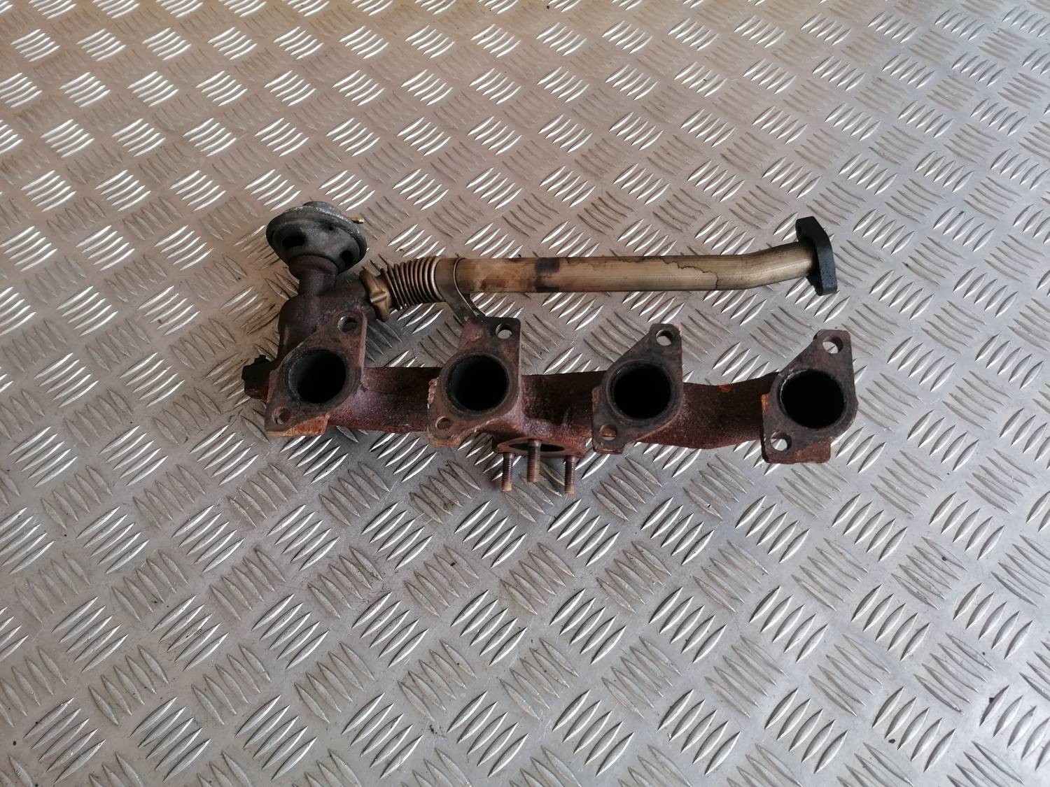 Izplūdes kolektors priekš XSARA PICASSO 2003 3 Izplūdes kolektors priekš XSARA PICASSO 2003