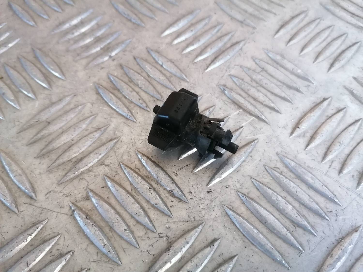 Temperatūras devejs priekš OPEL ASTRA J 2012 2 Temperatūras devejs priekš OPEL ASTRA J 2012