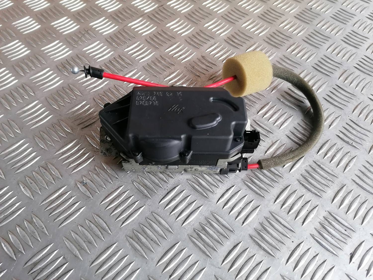 Bagāžnieka vāka slēdzene priekš MERCEDES BENZ ML280 2008 OBSIDIAN BLACK 2 Bagāžnieka vāka slēdzene priekš MERCEDES BENZ ML280 2008 OBSIDIAN BLACK