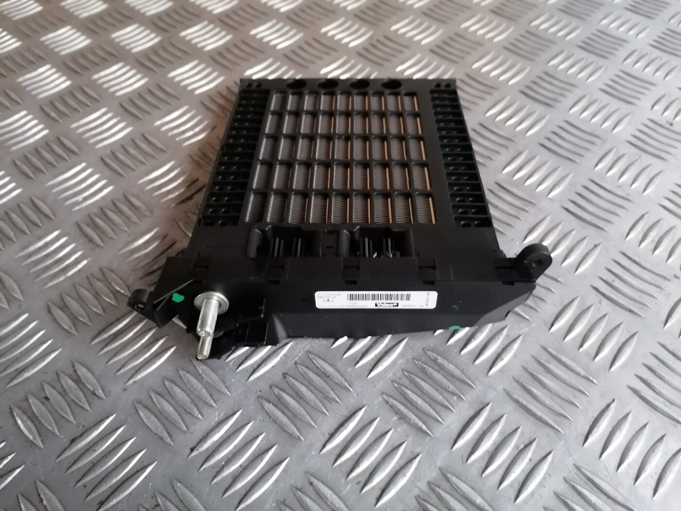 Papildus autonoma elektriskais sildītājs priekš MERCEDES BENZ ML280 2008 OBSIDIAN BLACK 2 Papildus autonoma elektriskais sildītājs priekš MERCEDES BENZ ML280 2008 OBSIDIAN BLACK