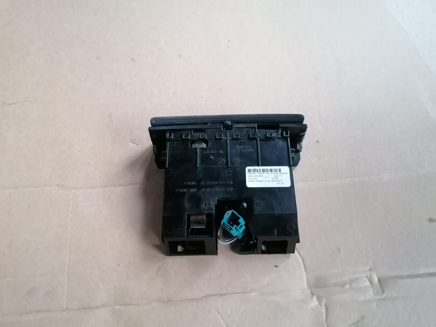 Pelnu trauks priekš MERCEDES BENZ ML280 2008 OBSIDIAN BLACK 5 Pelnu trauks priekš MERCEDES BENZ ML280 2008 OBSIDIAN BLACK