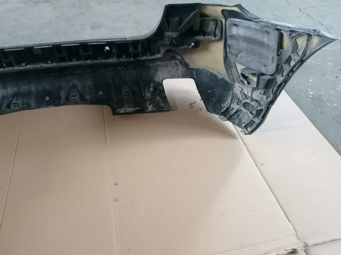 Aizmugures buferis priekš MERCEDES BENZ ML280 2008 OBSIDIAN BLACK 14 Aizmugures buferis priekš MERCEDES BENZ ML280 2008 OBSIDIAN BLACK