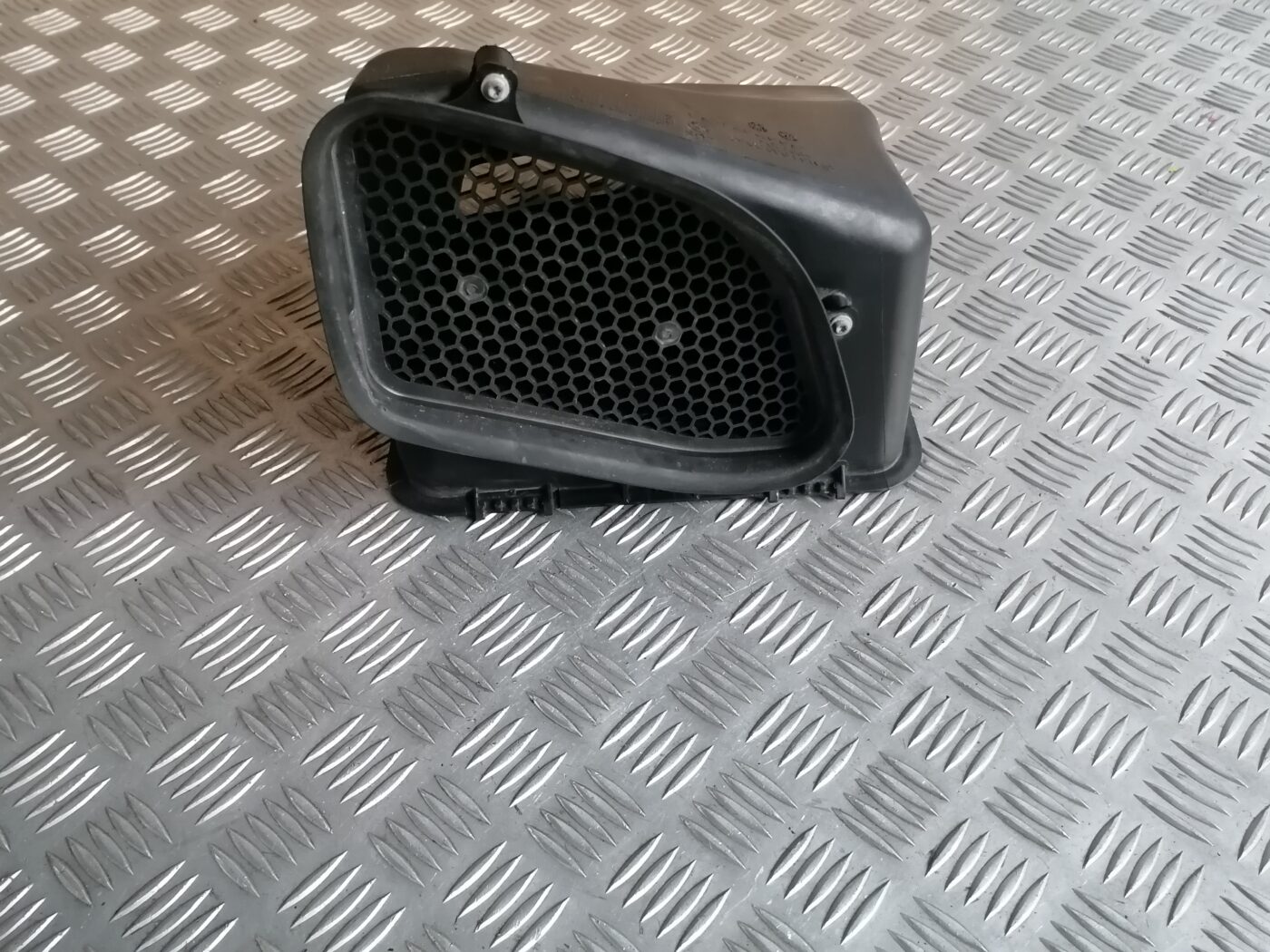 Gaisa filtra korpuss priekš MERCEDES BENZ ML280 2008 OBSIDIAN BLACK 4 Gaisa filtra korpuss priekš MERCEDES BENZ ML280 2008 OBSIDIAN BLACK