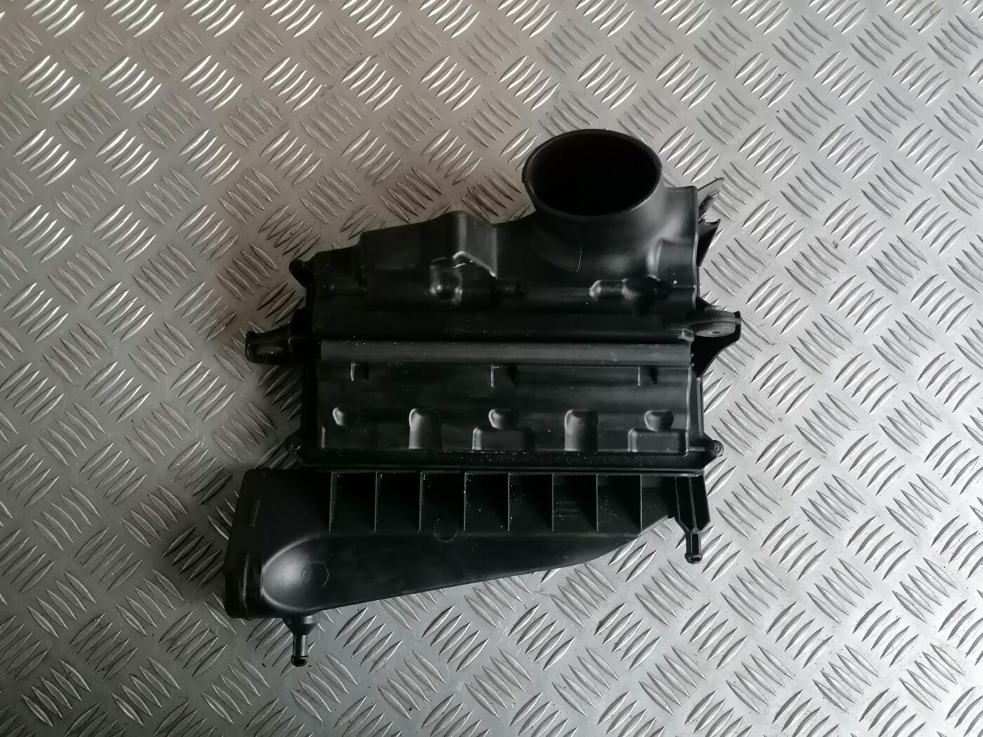 Gaisa filtra korpuss priekš MERCEDES BENZ ML280 2008 OBSIDIAN BLACK 5 Gaisa filtra korpuss priekš MERCEDES BENZ ML280 2008 OBSIDIAN BLACK