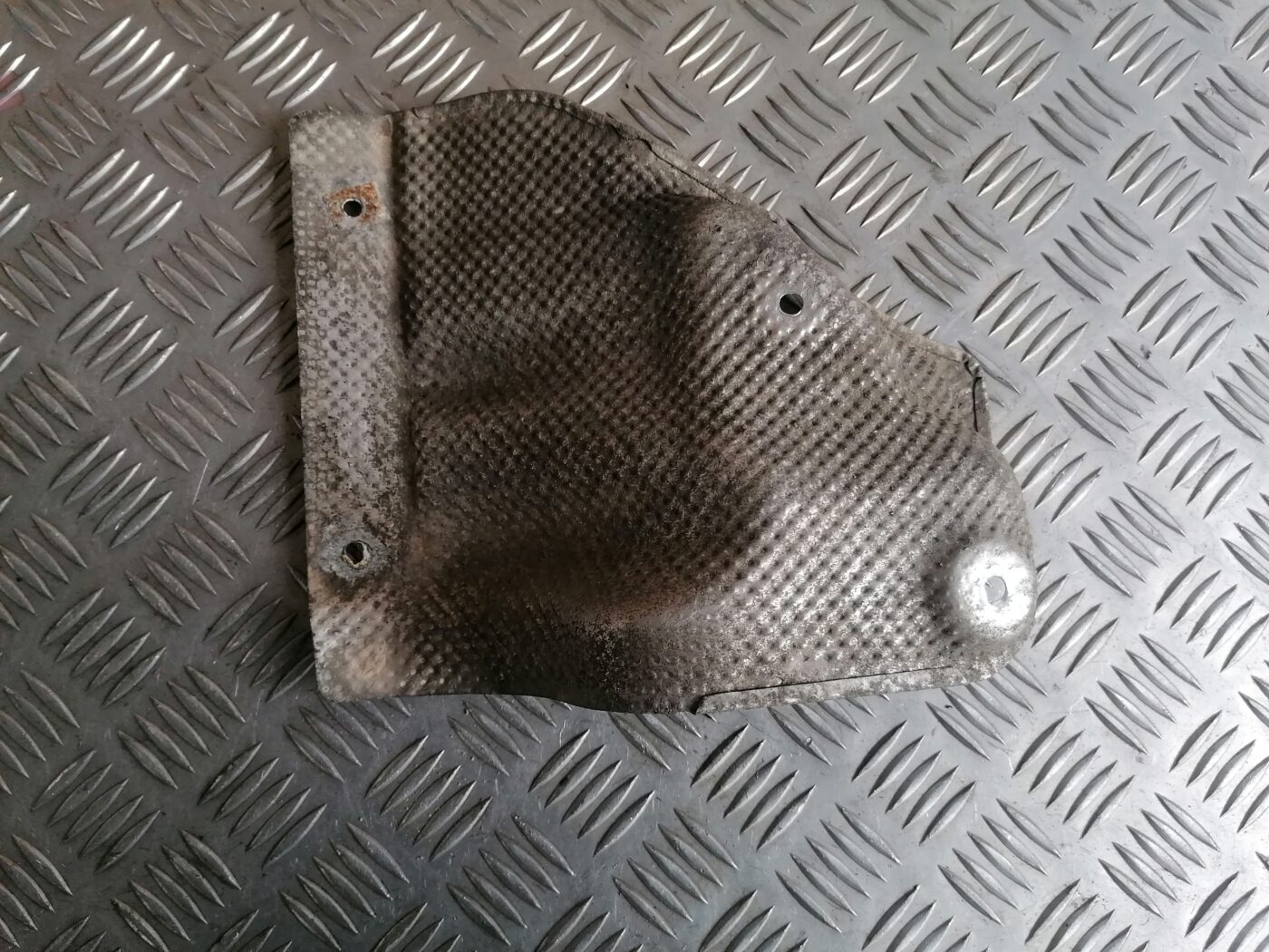 Karstuma aizsargs (mazs) priekš MERCEDES BENZ ML280 2008 OBSIDIAN BLACK 2 Karstuma aizsargs (mazs) priekš MERCEDES BENZ ML280 2008 OBSIDIAN BLACK