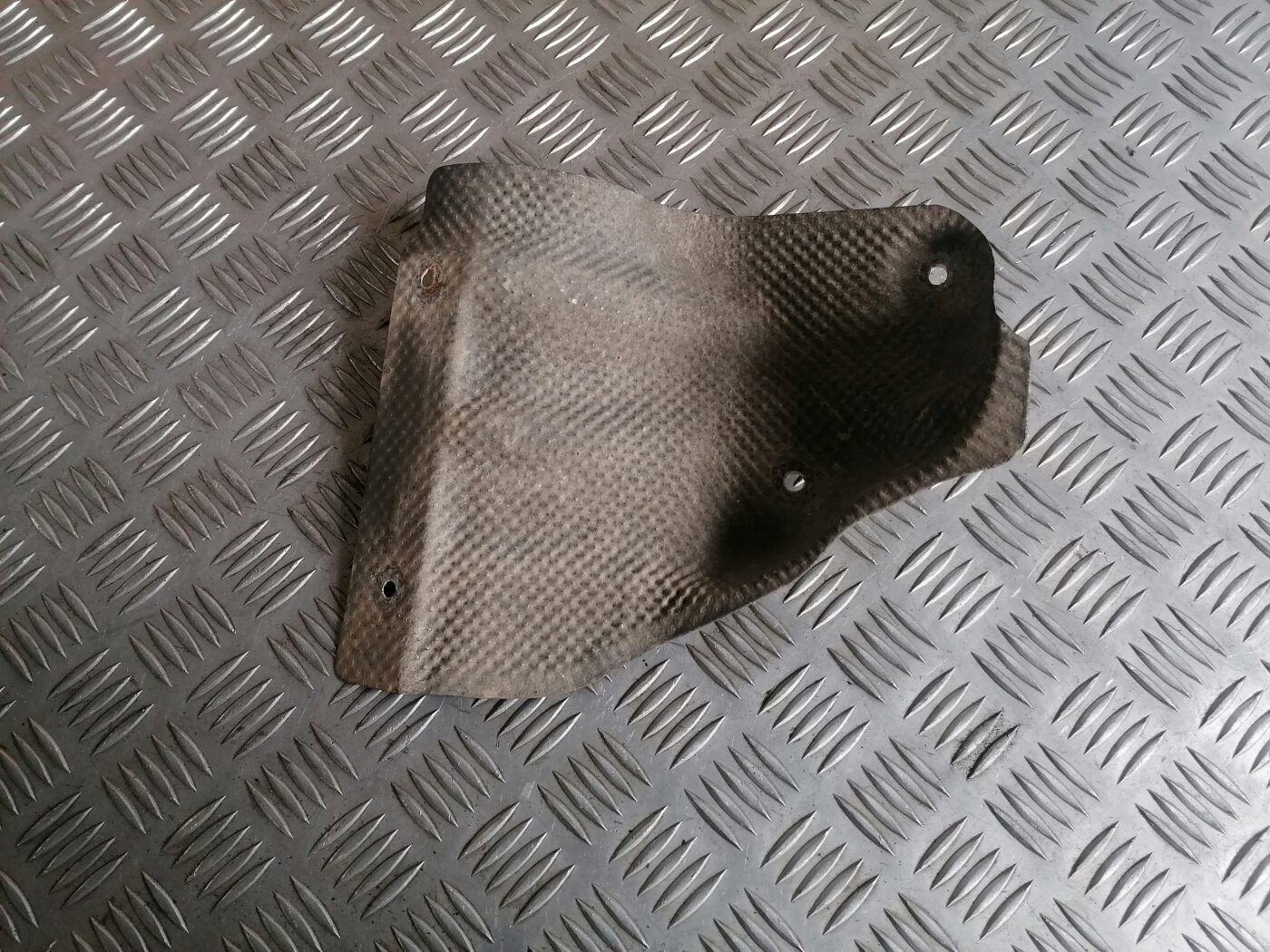 Karstuma aizsargs (mazs) priekš MERCEDES BENZ ML280 2008 OBSIDIAN BLACK 4 Karstuma aizsargs (mazs) priekš MERCEDES BENZ ML280 2008 OBSIDIAN BLACK