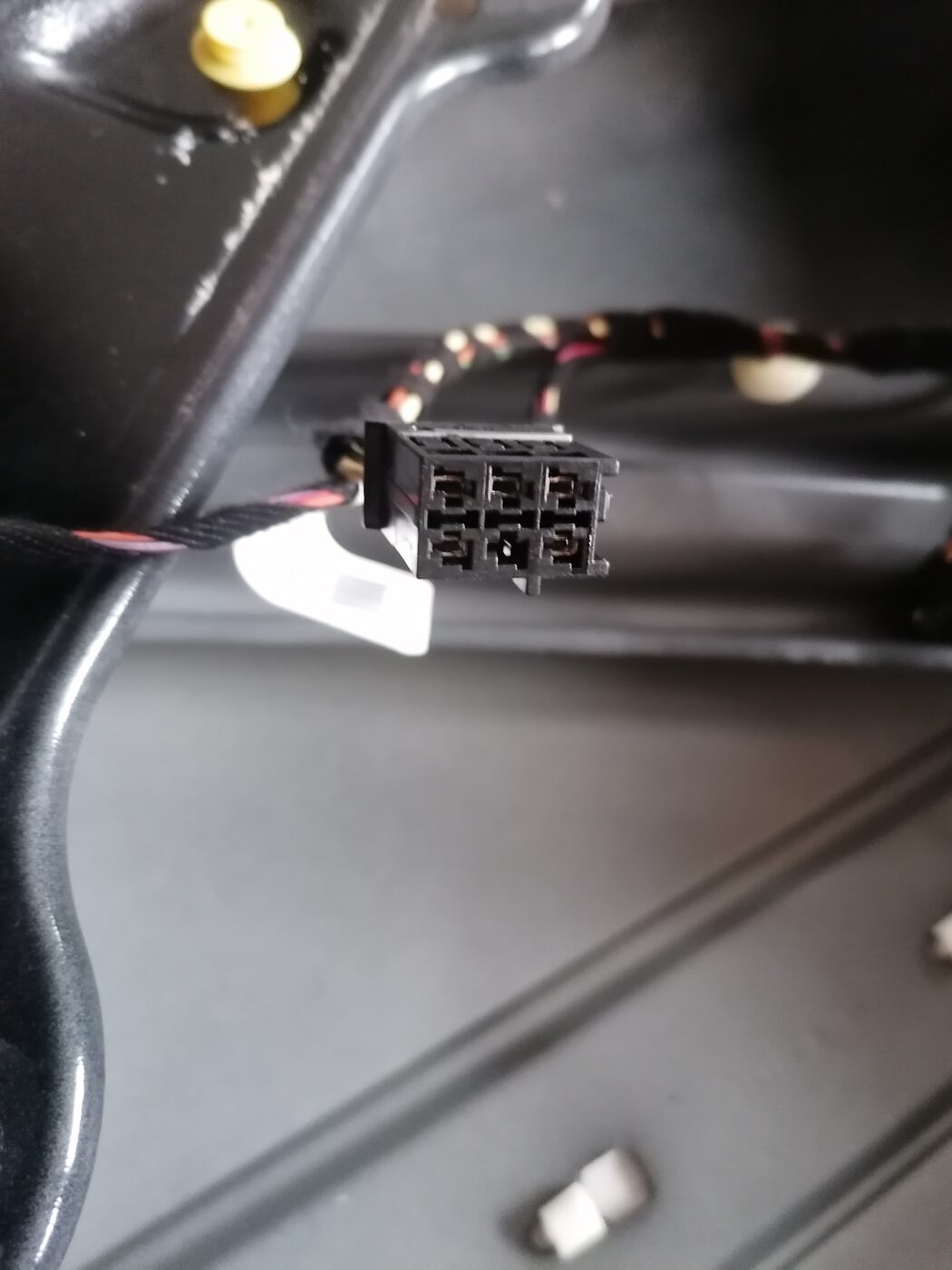 Aizmugurējās labās durvis priekš MERCEDES BENZ ML280 2008 OBSIDIAN BLACK 17 Aizmugurējās labās durvis priekš MERCEDES BENZ ML280 2008 OBSIDIAN BLACK