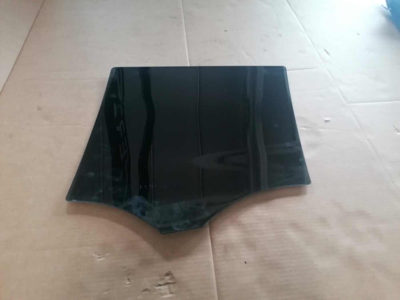 Aizmugurējo labo durvju stikls priekš MERCEDES BENZ ML280 2008 OBSIDIAN BLACK 5 Aizmugurējo labo durvju stikls priekš MERCEDES BENZ ML280 2008 OBSIDIAN BLACK