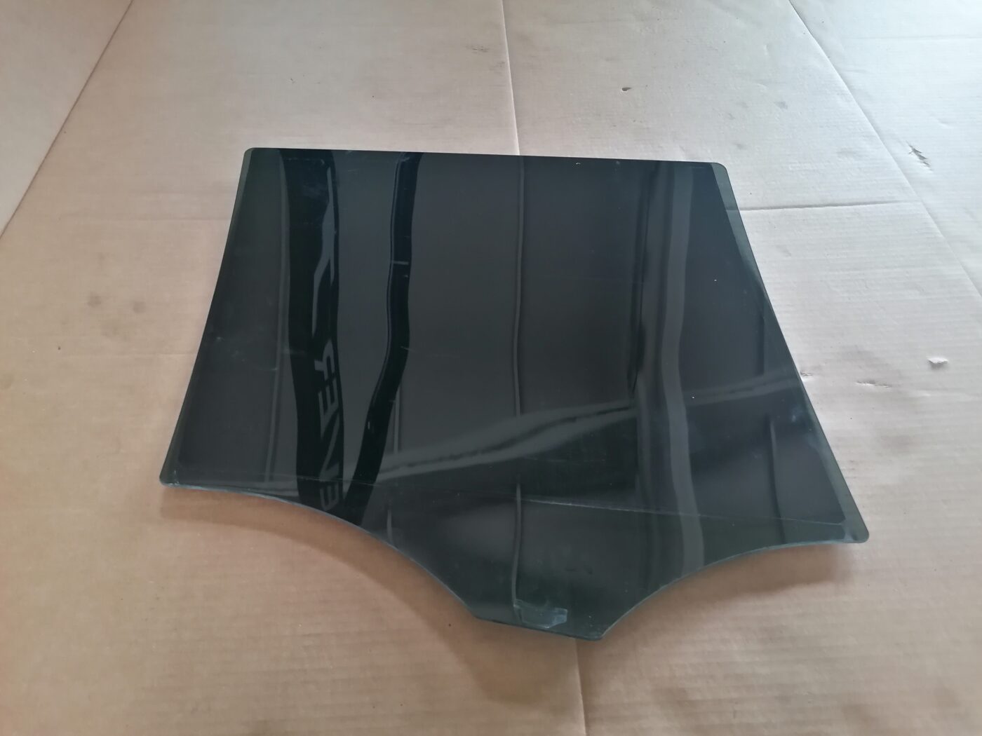 Aizmugurējo kreiso durvju stikls priekš MERCEDES BENZ ML280 2008 OBSIDIAN BLACK 4 Aizmugurējo kreiso durvju stikls priekš MERCEDES BENZ ML280 2008 OBSIDIAN BLACK