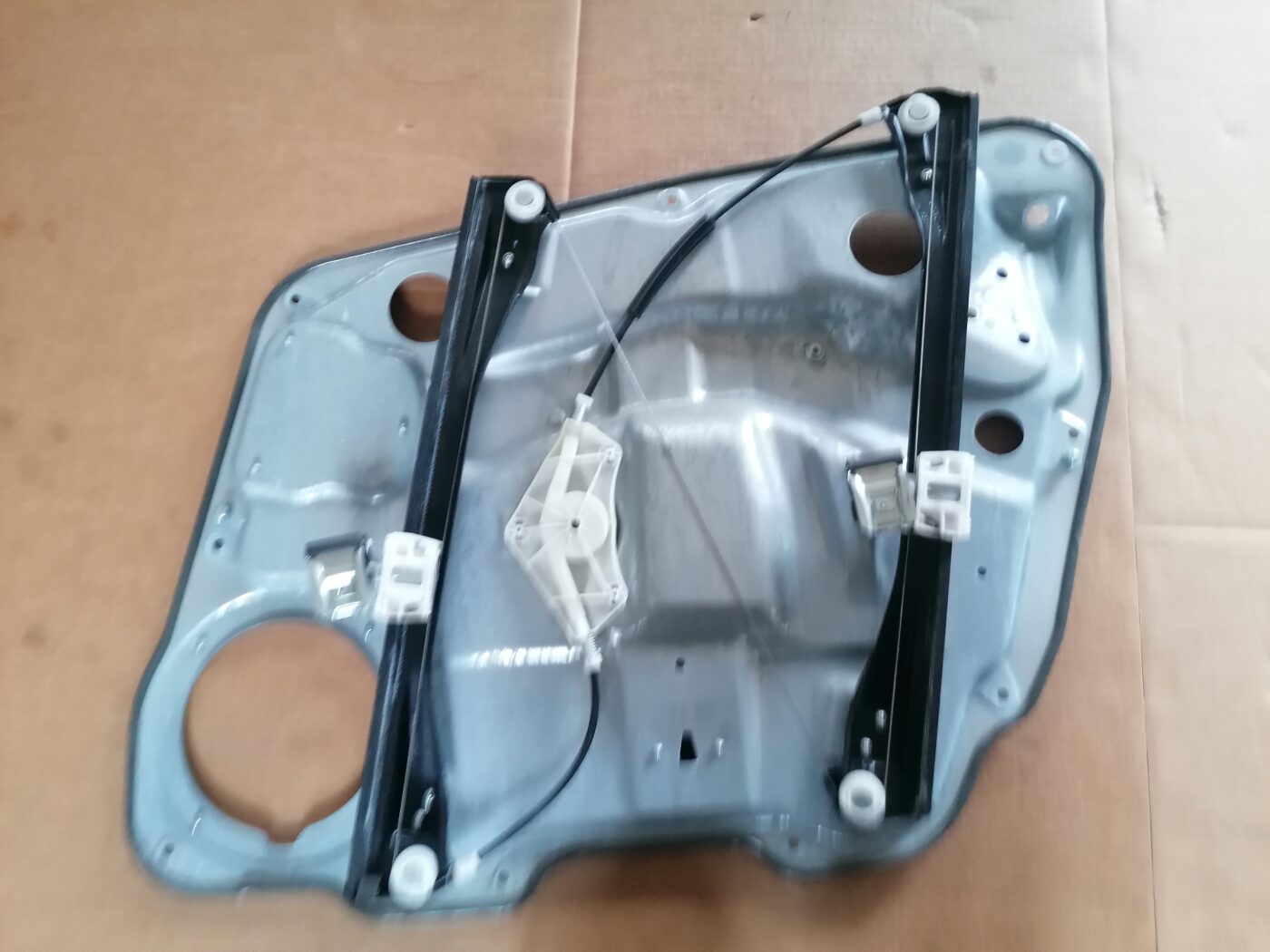 Stikla pacelšanas mehānisma panele priekš MERCEDES BENZ ML280 2008 OBSIDIAN BLACK 3 Stikla pacelšanas mehānisma panele priekš MERCEDES BENZ ML280 2008 OBSIDIAN BLACK