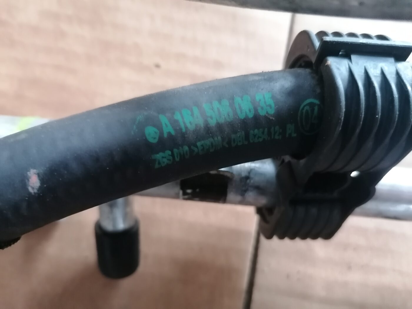 Dzesēšanas caurule priekš MERCEDES BENZ ML280 2008 OBSIDIAN BLACK 8 Dzesēšanas caurule priekš MERCEDES BENZ ML280 2008 OBSIDIAN BLACK