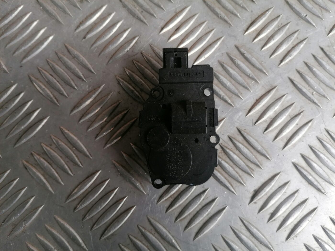 Apsildes sistēmas aktuators priekš MERCEDES BENZ ML280 2008 OBSIDIAN BLACK 4 Apsildes sistēmas aktuators priekš MERCEDES BENZ ML280 2008 OBSIDIAN BLACK