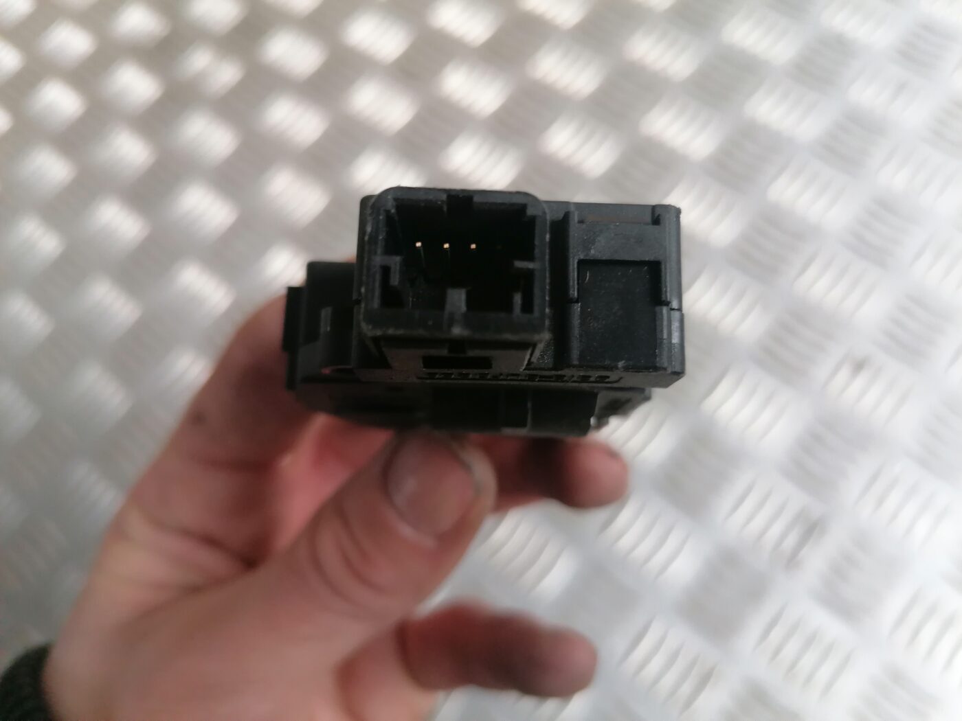 Apsildes sistēmas aktuators priekš MERCEDES BENZ ML280 2008 OBSIDIAN BLACK 2 Apsildes sistēmas aktuators priekš MERCEDES BENZ ML280 2008 OBSIDIAN BLACK