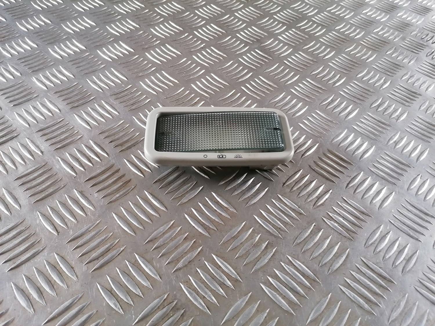 Apgaismojums bagažnieka nodalījuma priekš VW CRAFTER 2018 1 Apgaismojums bagažnieka nodalījuma priekš VW CRAFTER 2018