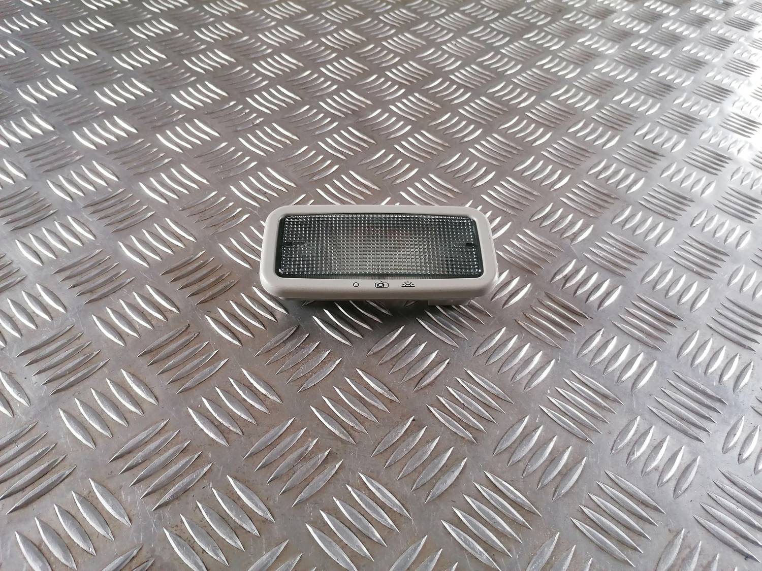 Apgaismojums bagažnieka nodalījuma priekš VW CRAFTER 2018 1 Apgaismojums bagažnieka nodalījuma priekš VW CRAFTER 2018