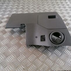 Mērinstrumentu paneļa apakšēja apdare priekš VW CRAFTER 2018