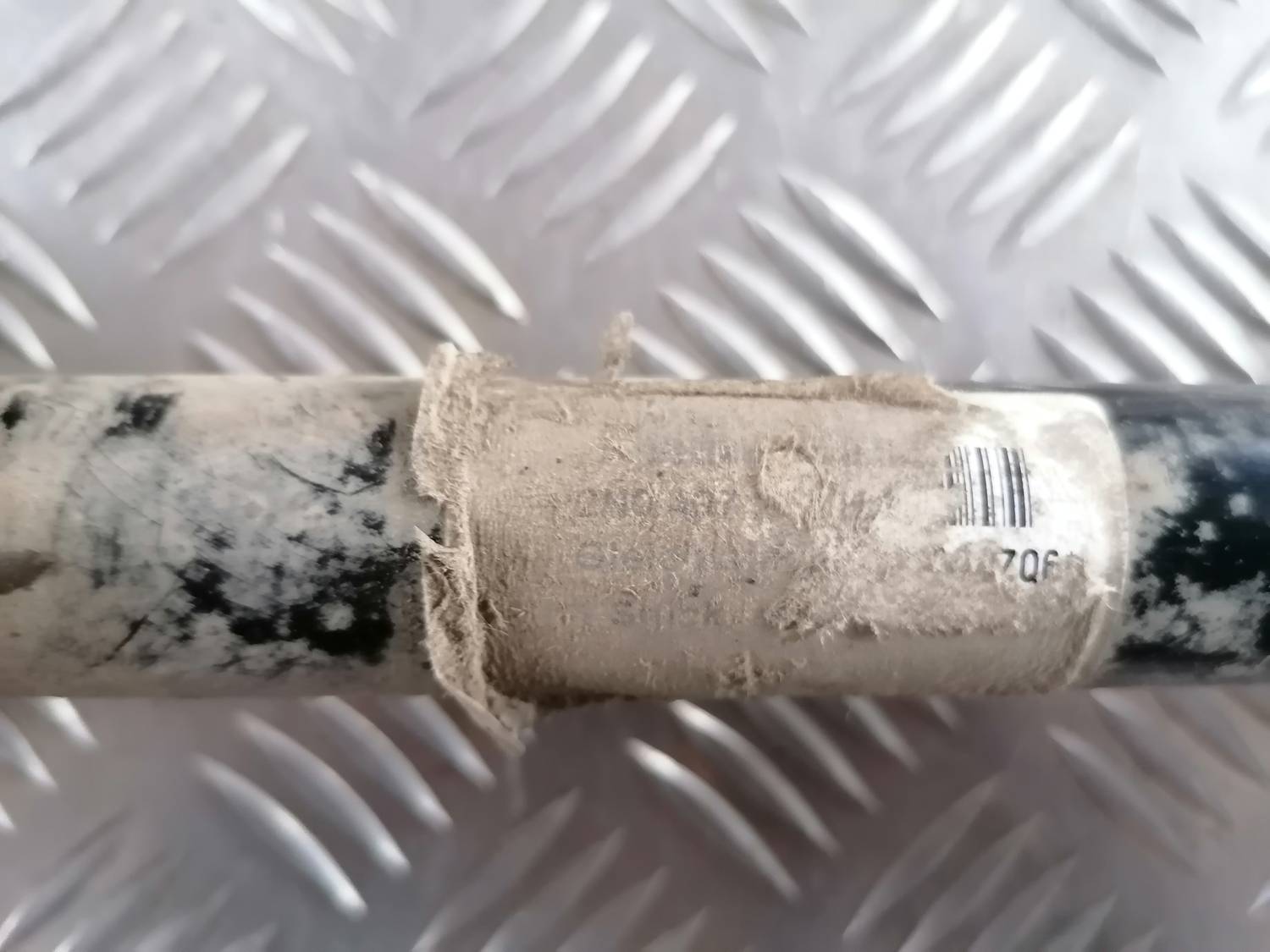 Pusass priekšējā kreisā priekš VW CRAFTER 2018 3 Pusass priekšējā kreisā priekš VW CRAFTER 2018