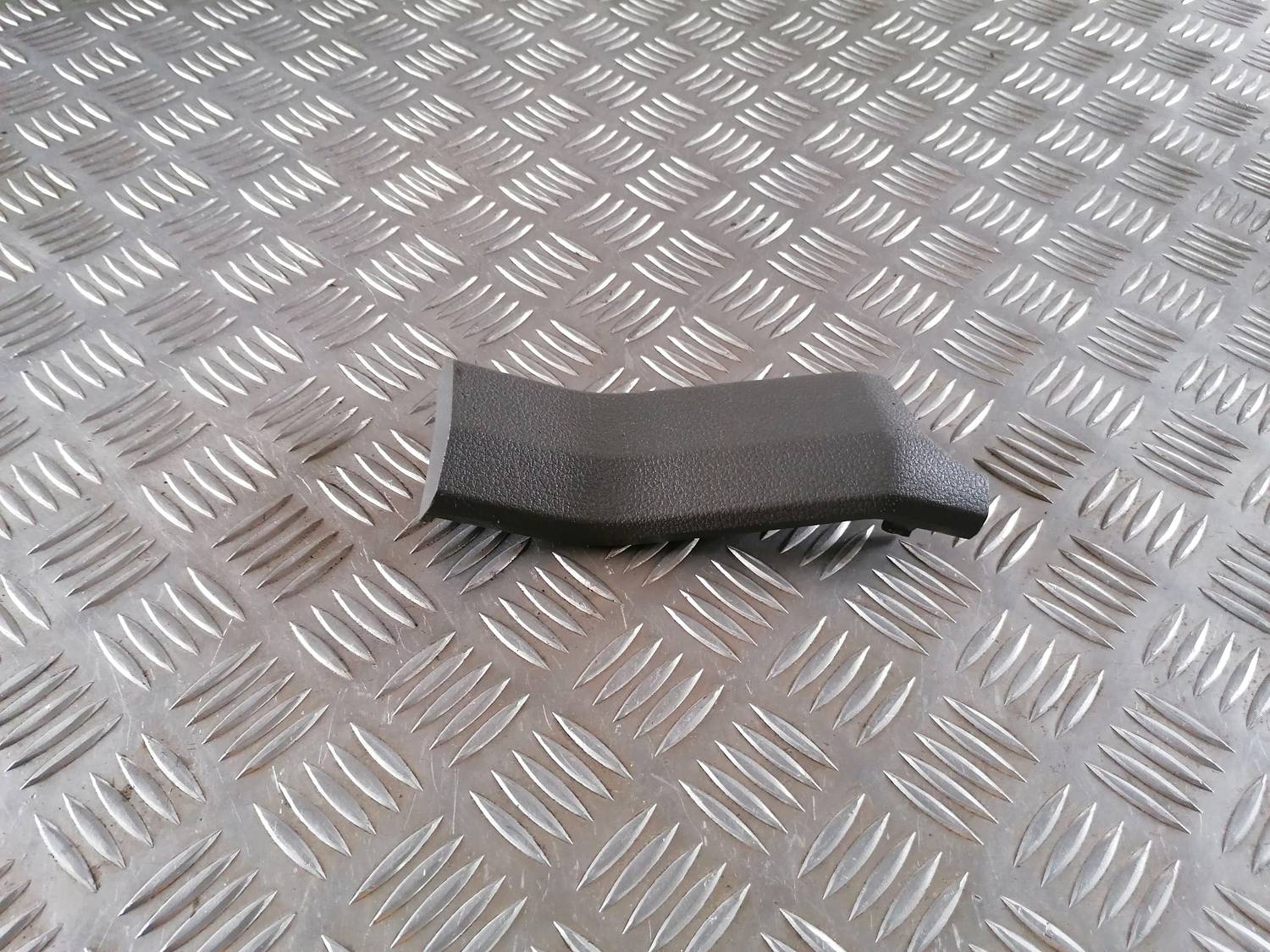 Mērinstrumentu paneļa dekoratīvā uzlika priekš VW CRAFTER 2018 1 Mērinstrumentu paneļa dekoratīvā uzlika priekš VW CRAFTER 2018