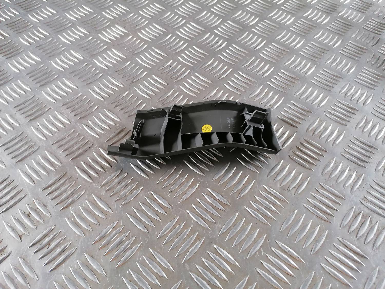 Mērinstrumentu paneļa dekoratīvā uzlika priekš VW CRAFTER 2018 2 Mērinstrumentu paneļa dekoratīvā uzlika priekš VW CRAFTER 2018