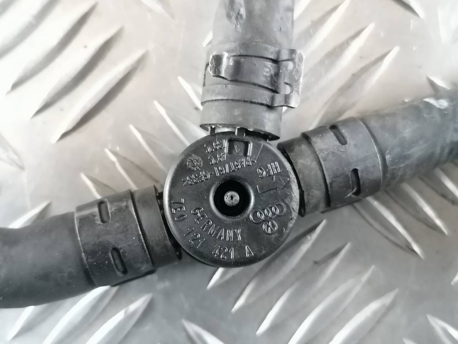 Dzesēšanas caurule priekš VW CRAFTER 2018 4 Dzesēšanas caurule priekš VW CRAFTER 2018