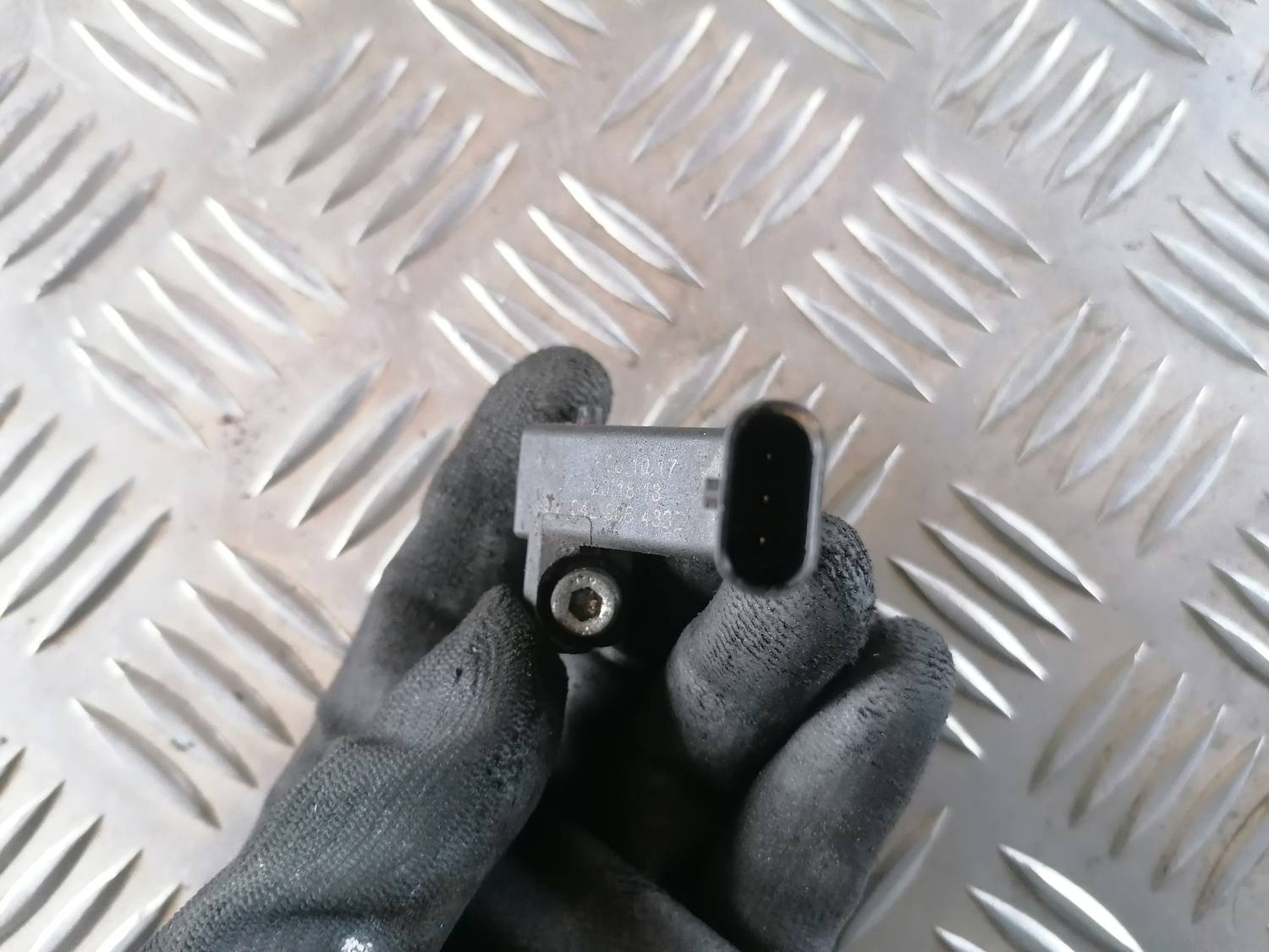 Kloķvārpstas devējs priekš VW CRAFTER 2018 4 Kloķvārpstas devējs priekš VW CRAFTER 2018