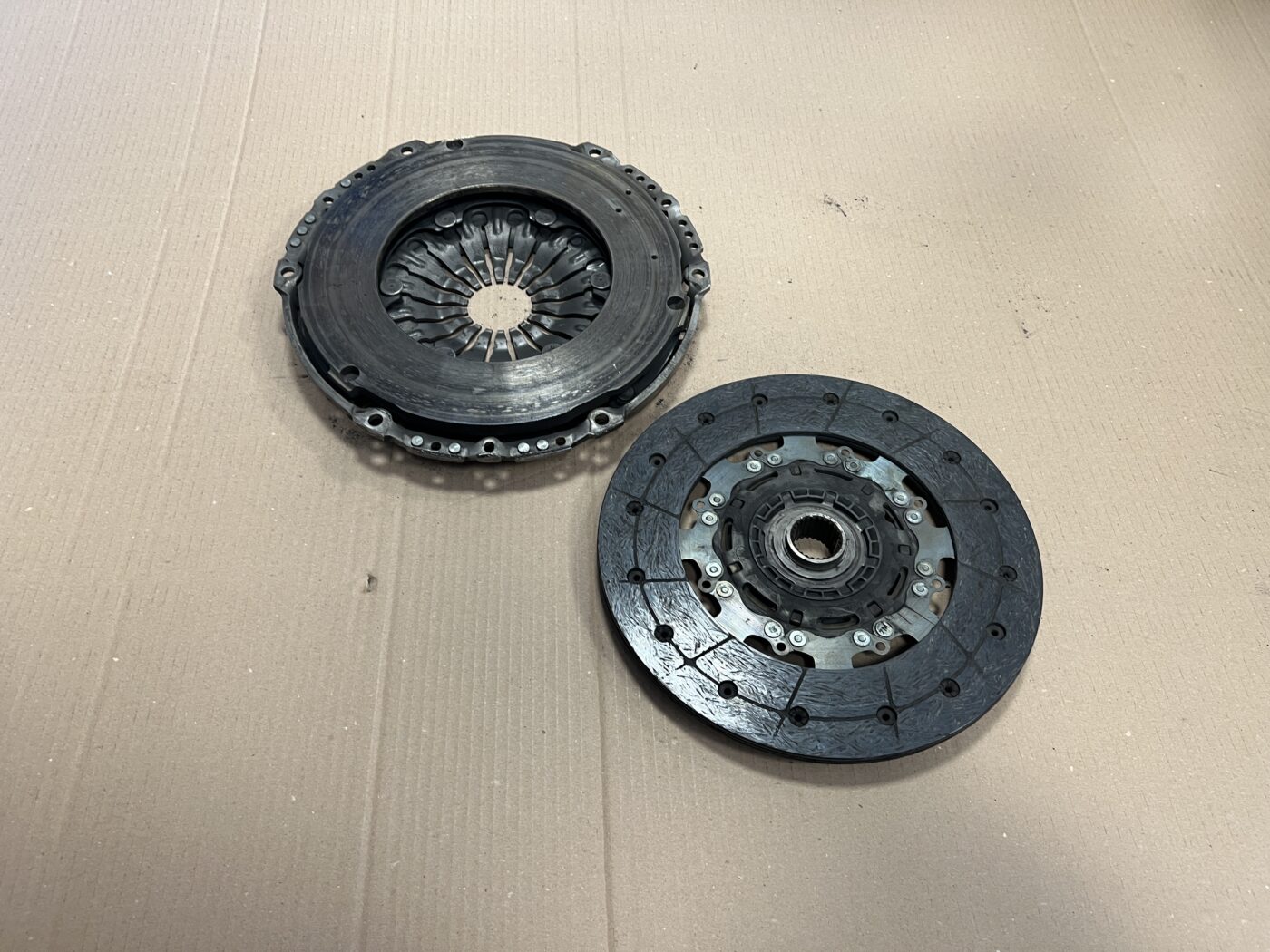 Sajūga komplekts priekš VW CRAFTER 2018 2 Sajūga komplekts priekš VW CRAFTER 2018