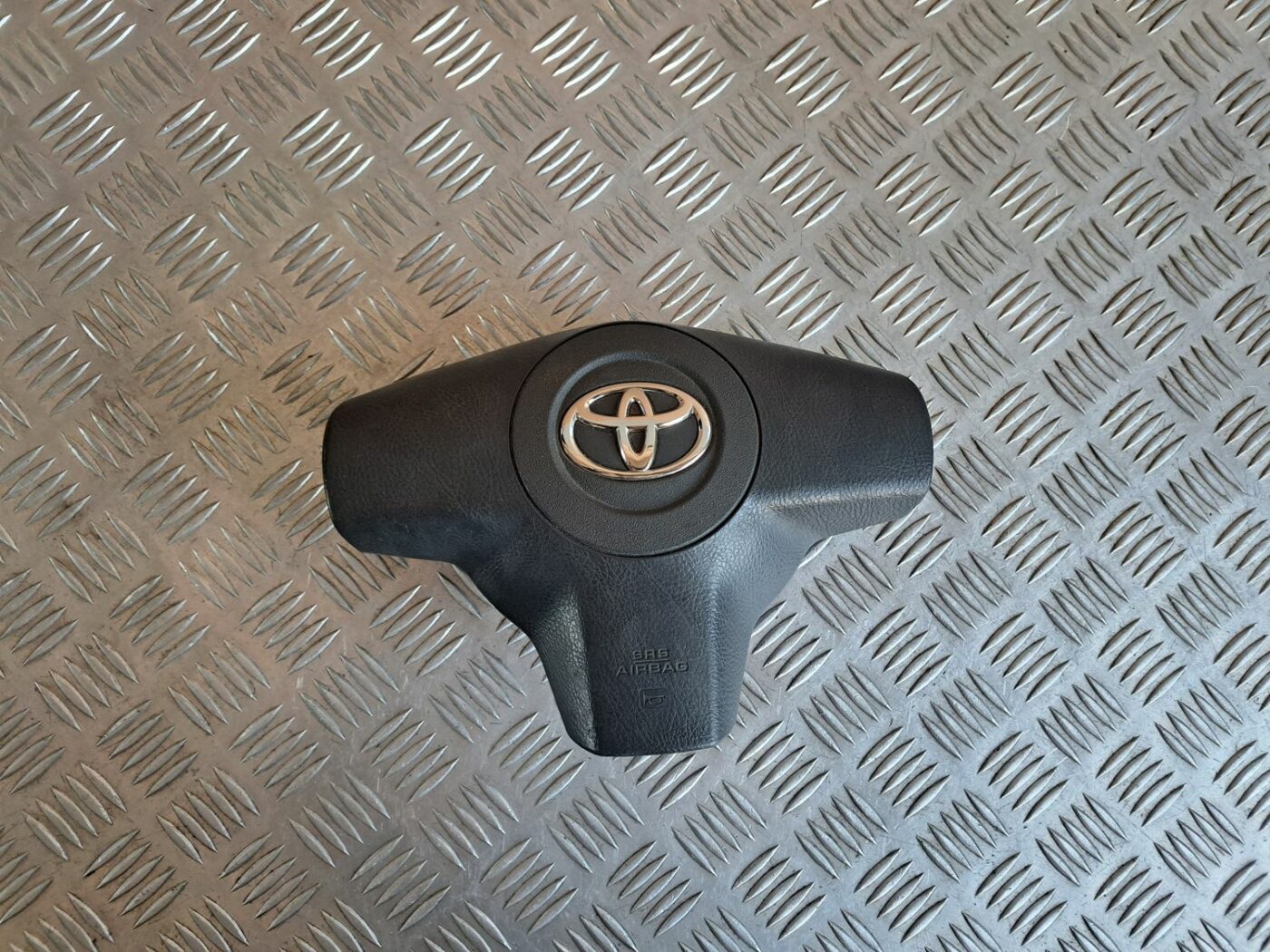 Stūres drošības spilvens priekš TOYOTA RAV 4 2006 1 Stūres drošības spilvens priekš TOYOTA RAV 4 2006