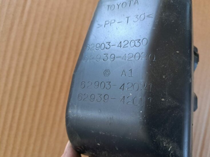 Virsbūves ventilācijas reste priekš TOYOTA RAV 4 2006 4