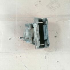 Priekšējais kreisais suports priekš VOLVO V70 2009