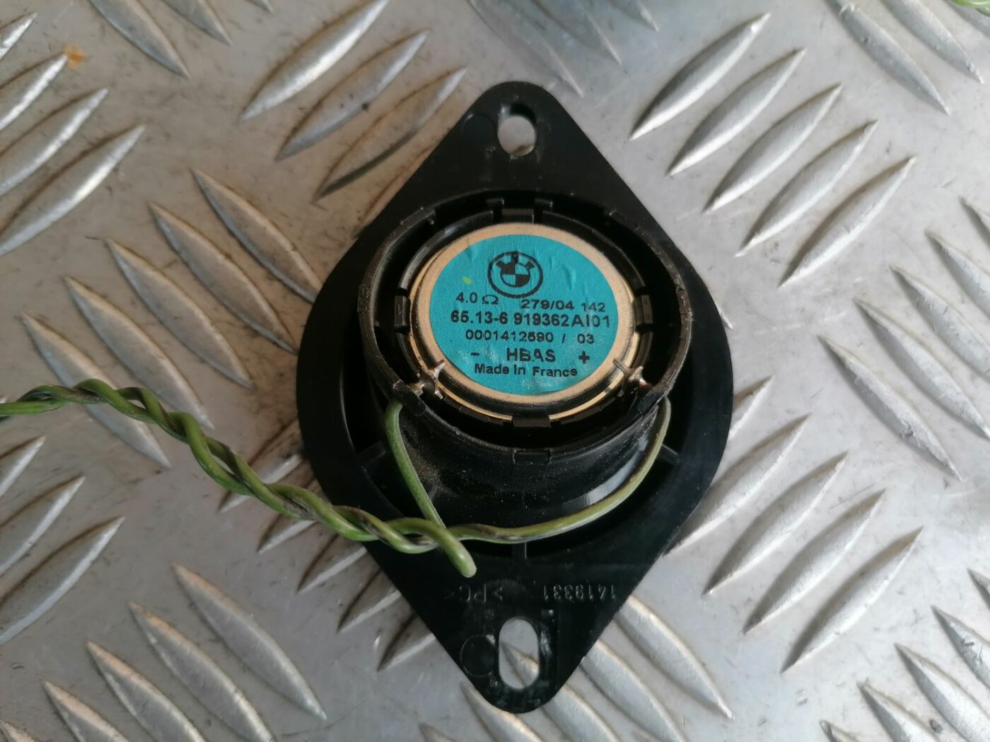 Durvju skaļrunis, augšā priekš BMW 525 E60 2004 BLACK 4 Durvju skaļrunis, augšā priekš BMW 525 E60 2004 BLACK