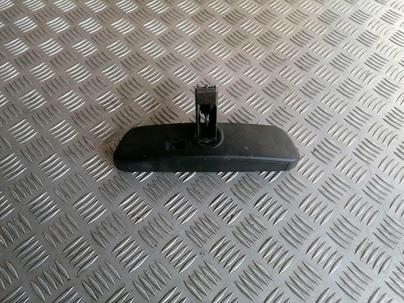 Salona atpakaļskata spogulis priekš BMW 525 E60 2004 BLACK 6 Salona atpakaļskata spogulis priekš BMW 525 E60 2004 BLACK