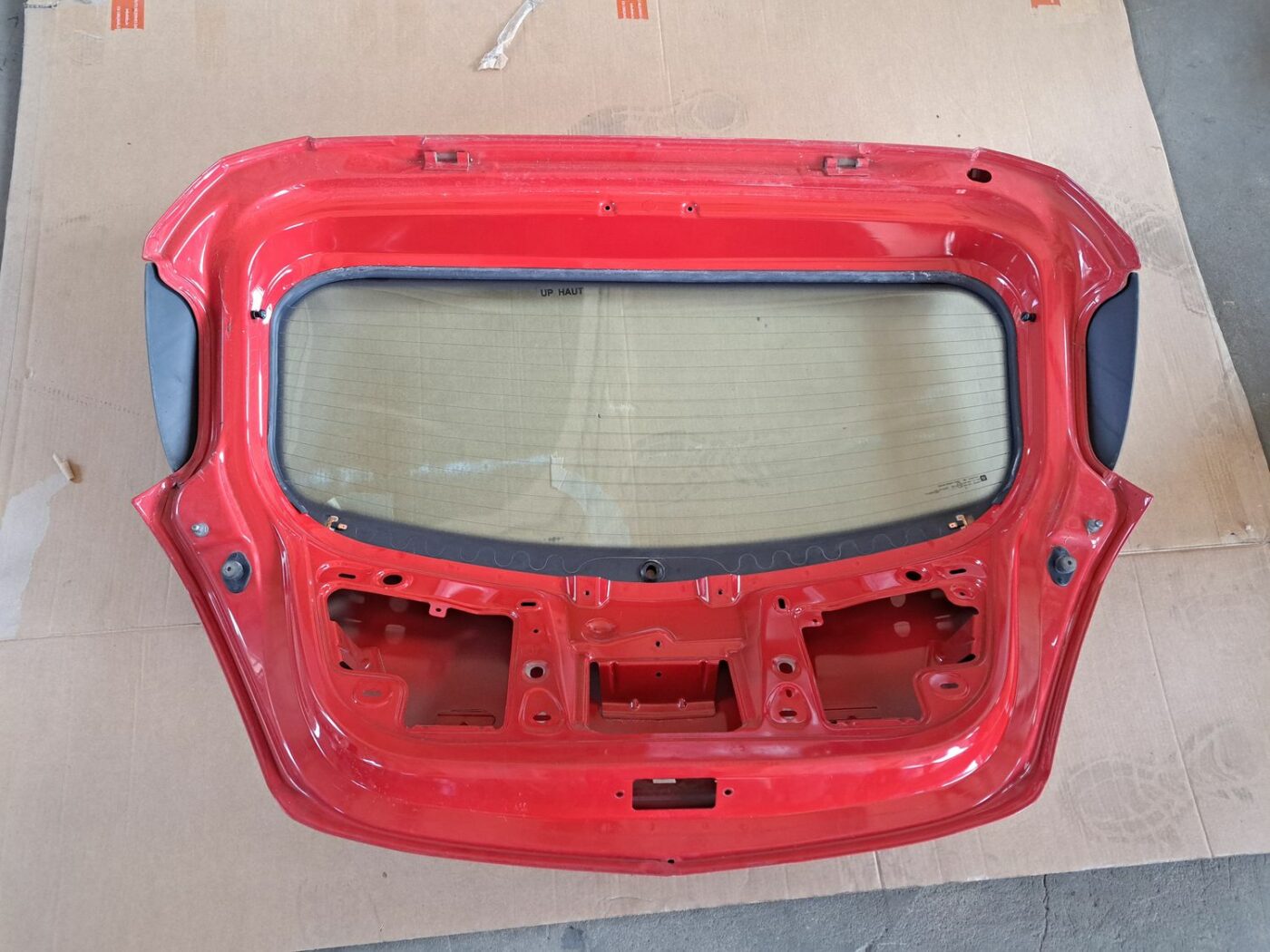 Bagāžnieka vāks priekš OPEL CORSA 2007 2 Bagāžnieka vāks priekš OPEL CORSA 2007