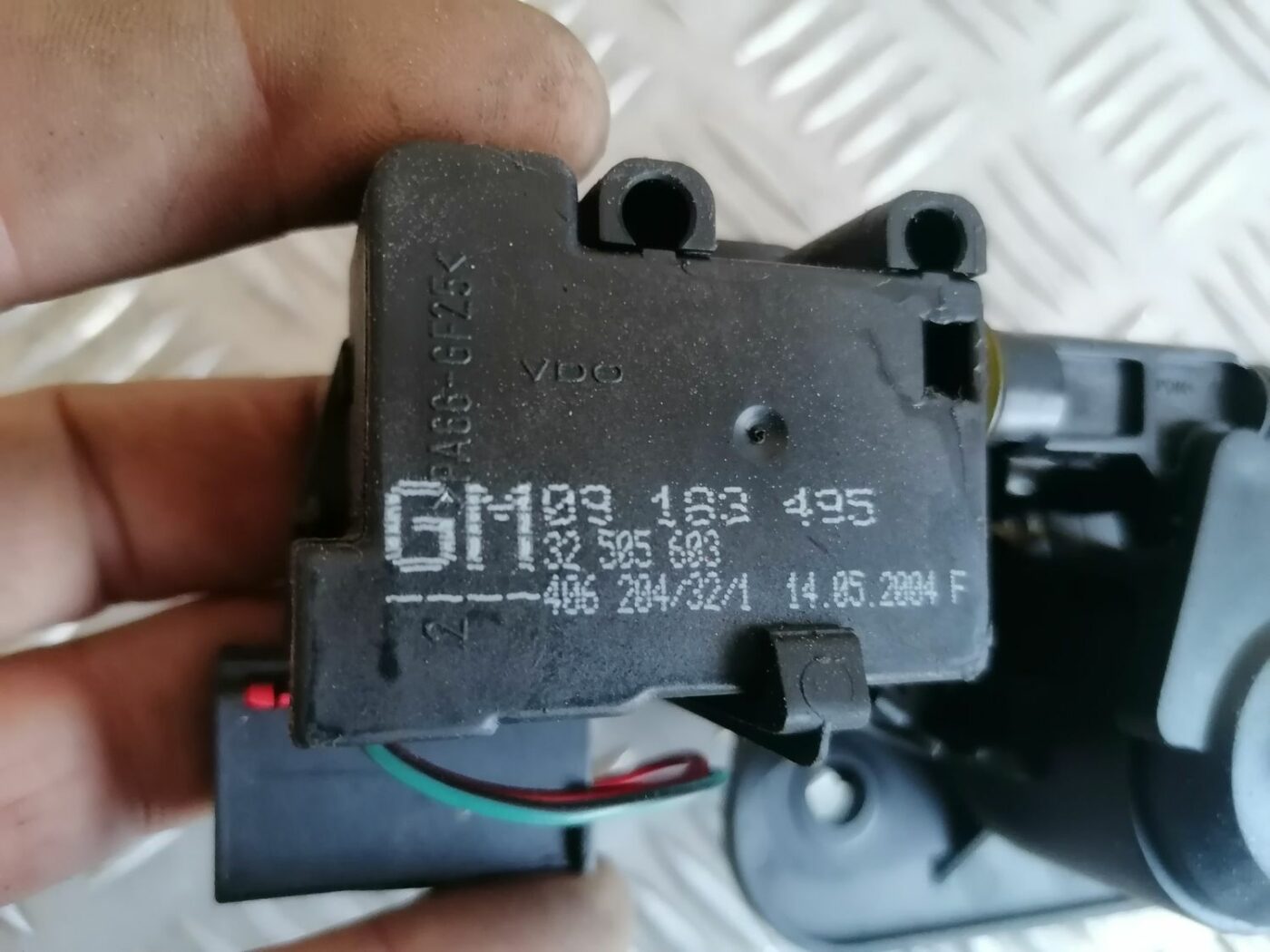 Bagāžnieka vāka slēdzene priekš OPEL MERIVA 2004 6 Bagāžnieka vāka slēdzene priekš OPEL MERIVA 2004