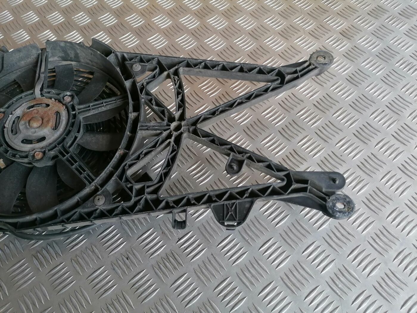 Gaisa kondicioniera ventilators priekš OPEL MERIVA 2004 3 Gaisa kondicioniera ventilators priekš OPEL MERIVA 2004